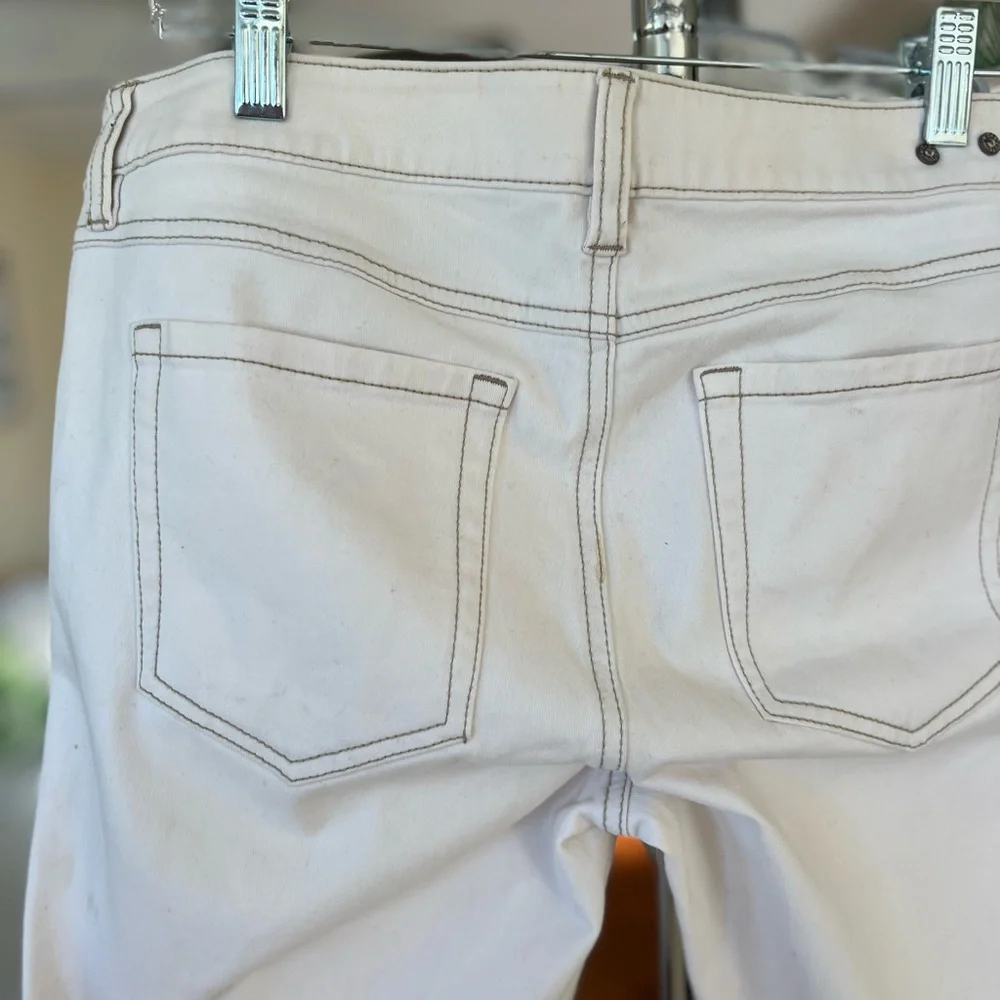 Cabi Slim Boyfriend Antique White Denim Jeans Straight Pants 5089 Sz 8